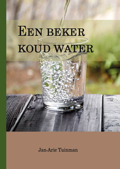 Een beker koud water